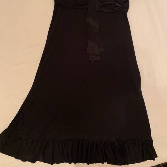 Black dress - Picture 2 of 4